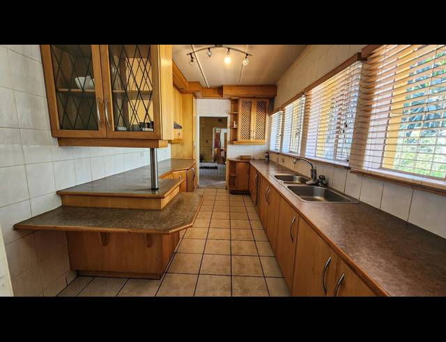 3 BEDROOM HOUSE FOR SALE IN VANDERBIJLPARK SW 1